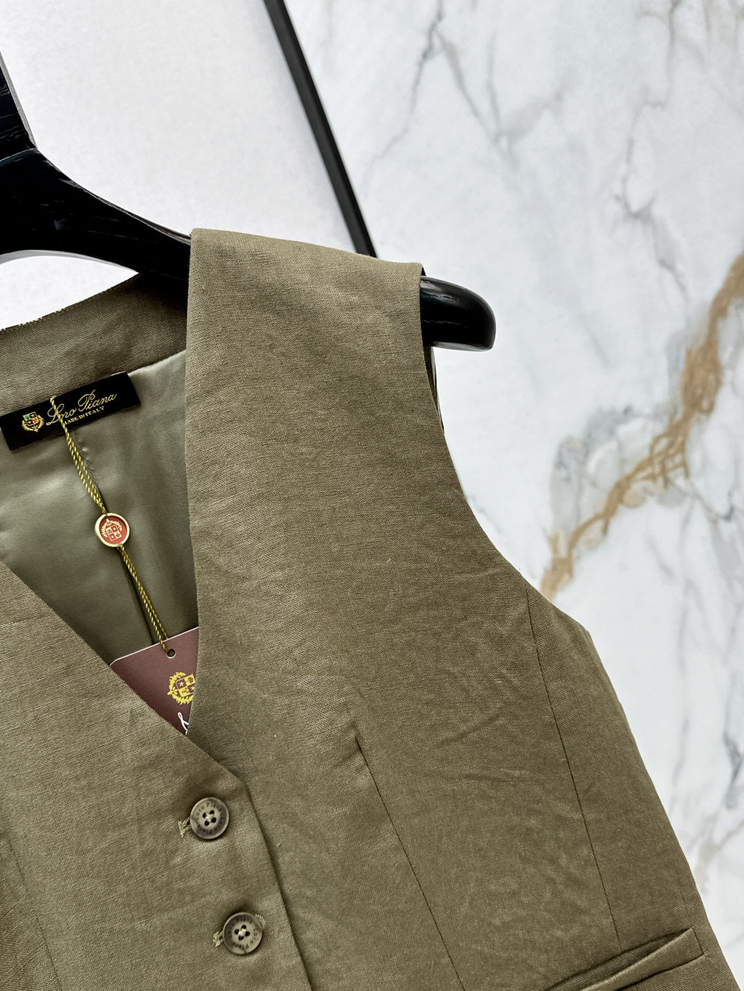 Loro 25ss linen vest