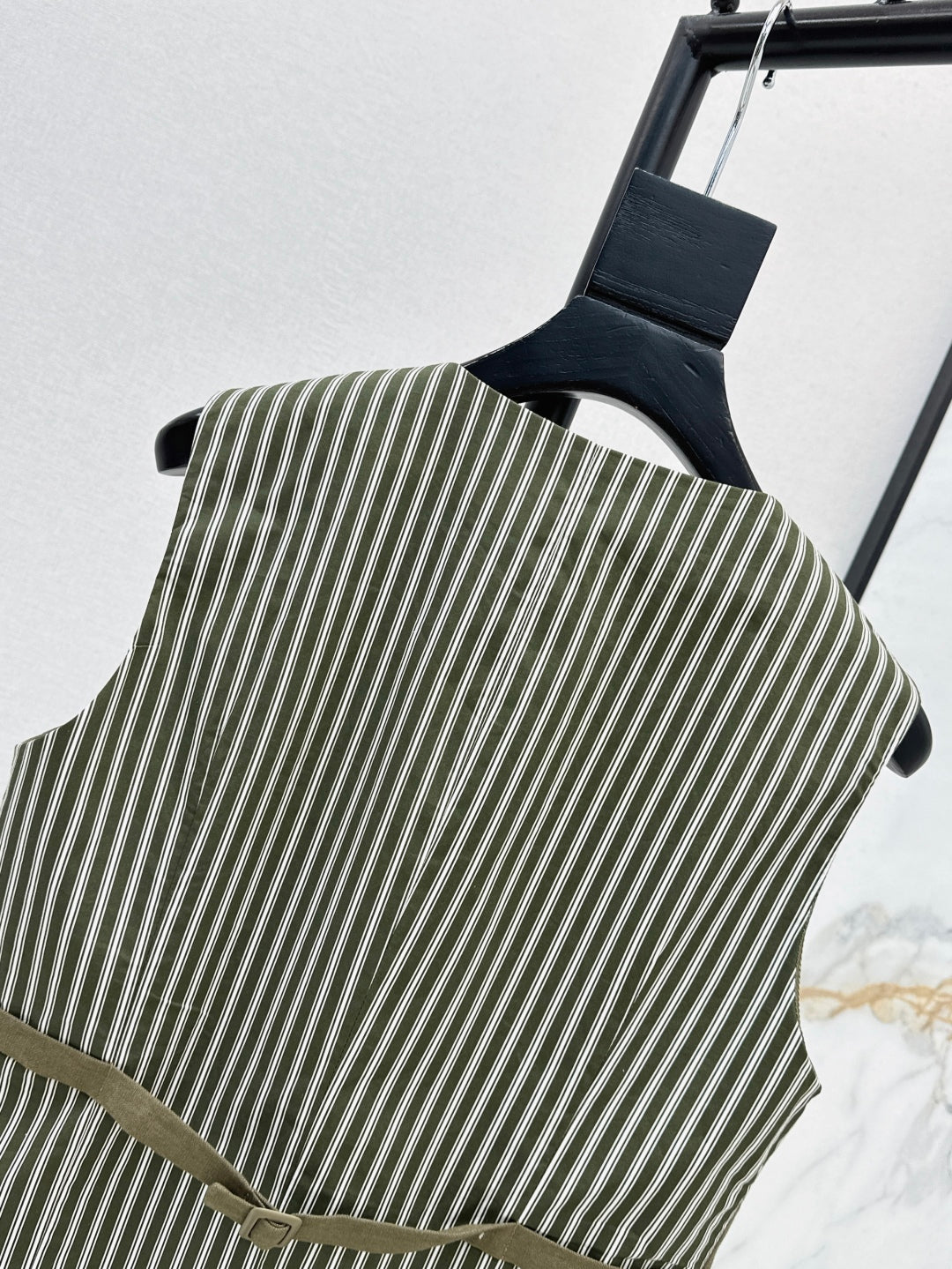 Loro 25ss linen vest