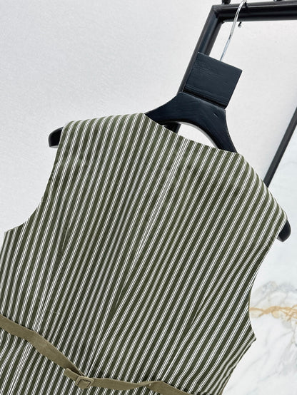 Loro 25ss linen vest