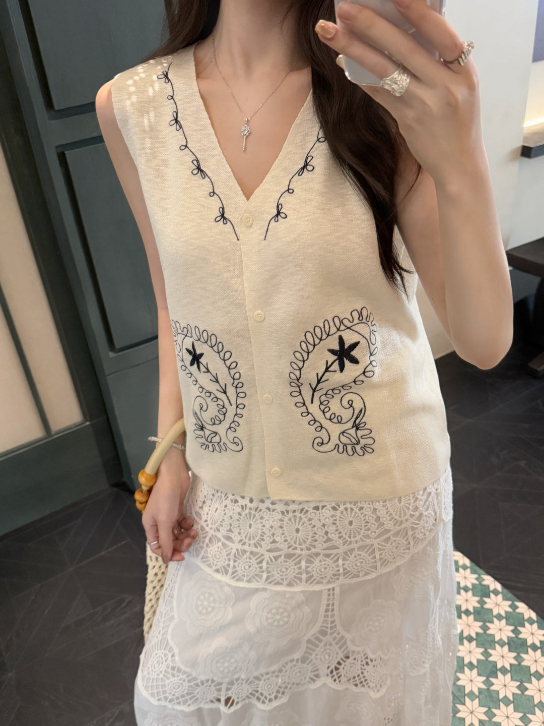 Max 25ss embroidered vest