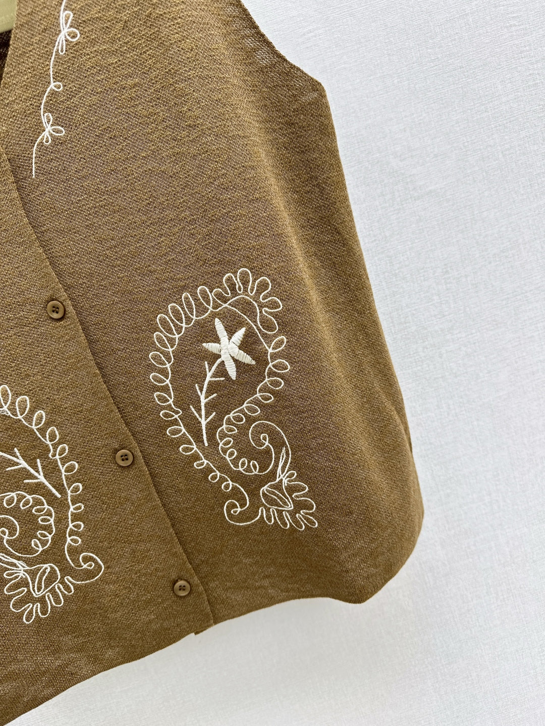 Max 25ss embroidered vest