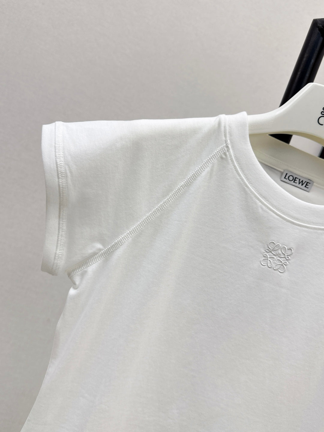 Loe 25ss embroidered t-shirt