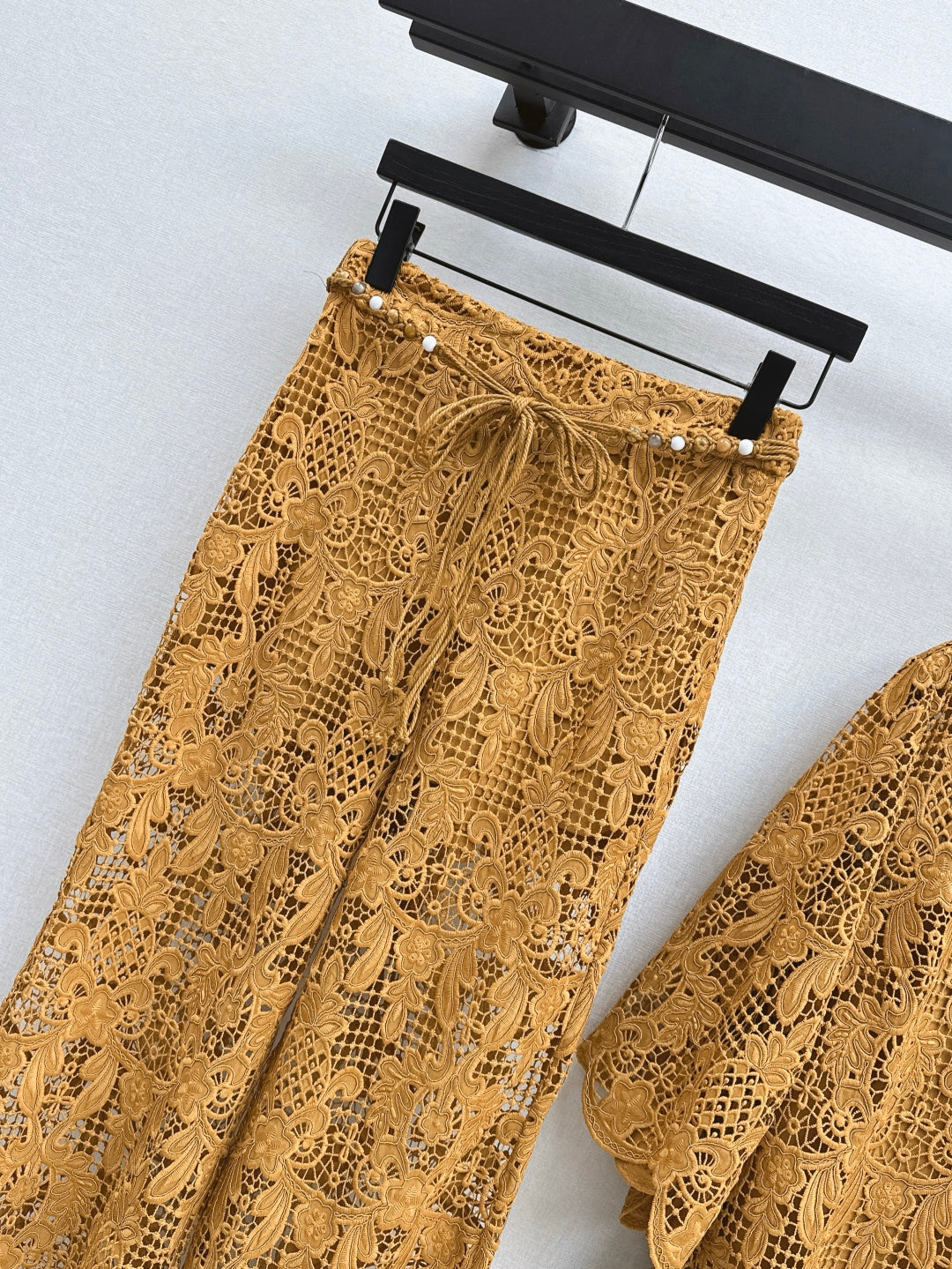 Zimm 25ss embroidered pants