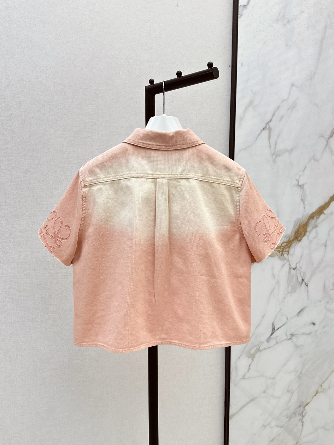 Loe 25ss crop shirt