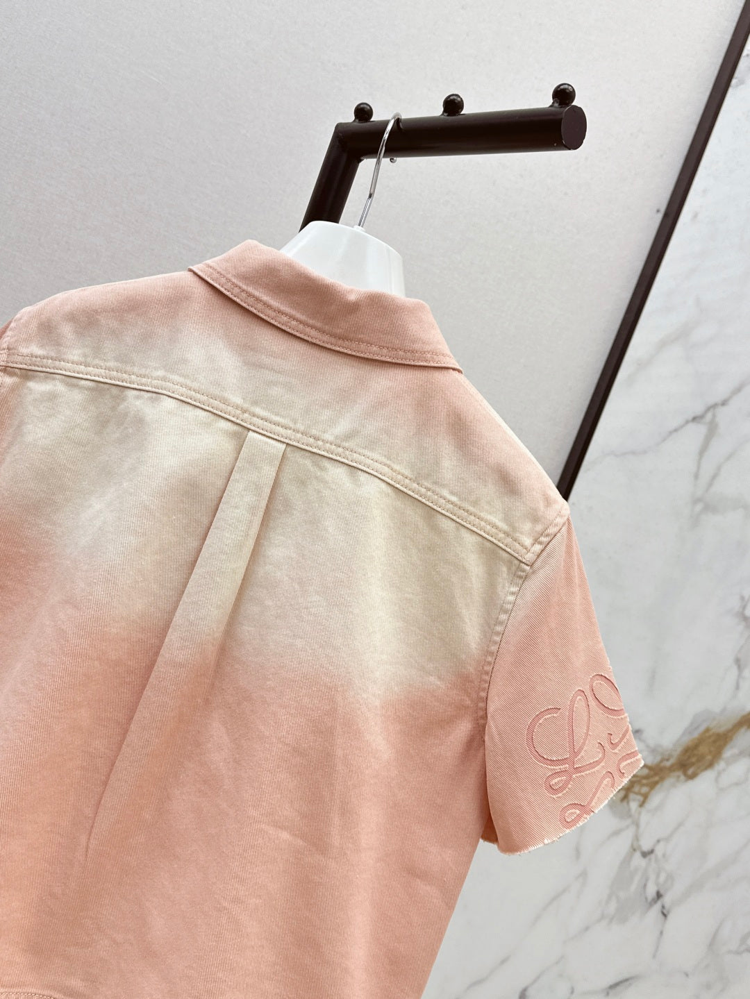 Loe 25ss crop shirt