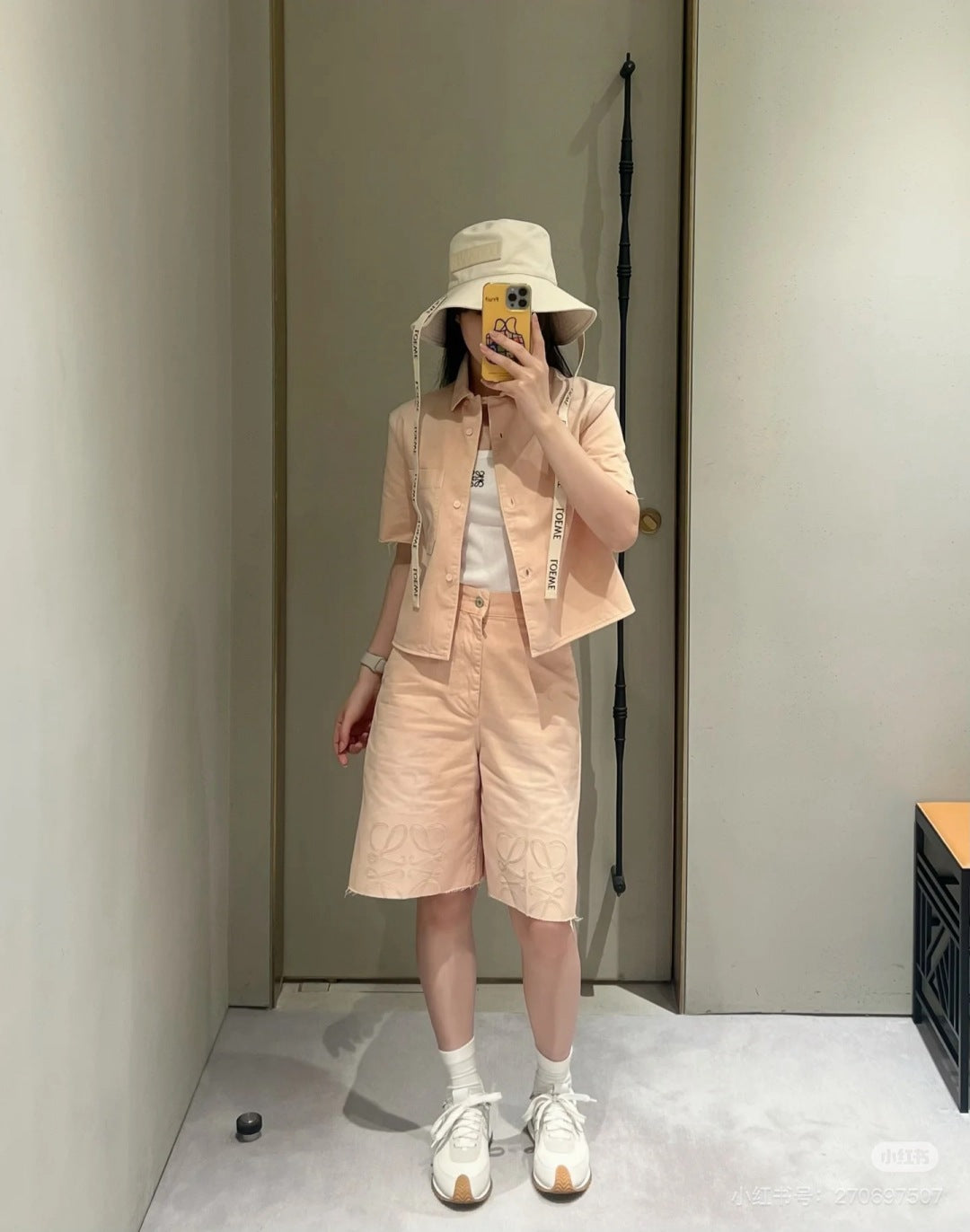 Loe 25ss crop shirt