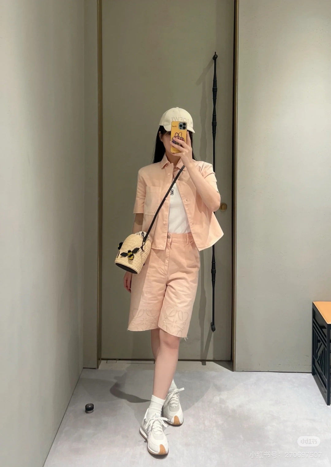 Loe 25ss crop shirt