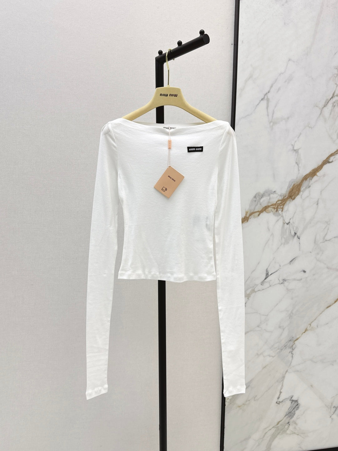 Miu 25ss off-shoulder shirt