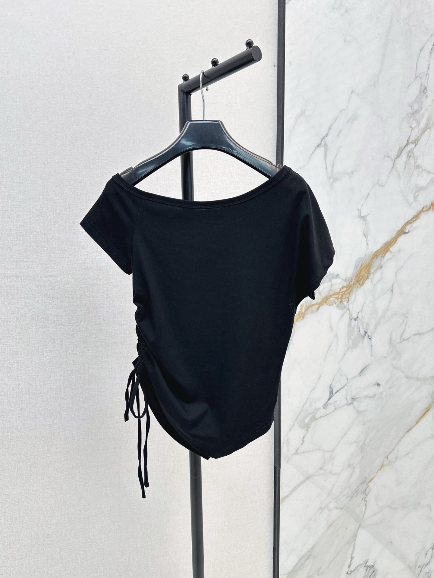 Saint lau 25ss off-shoulder shirt