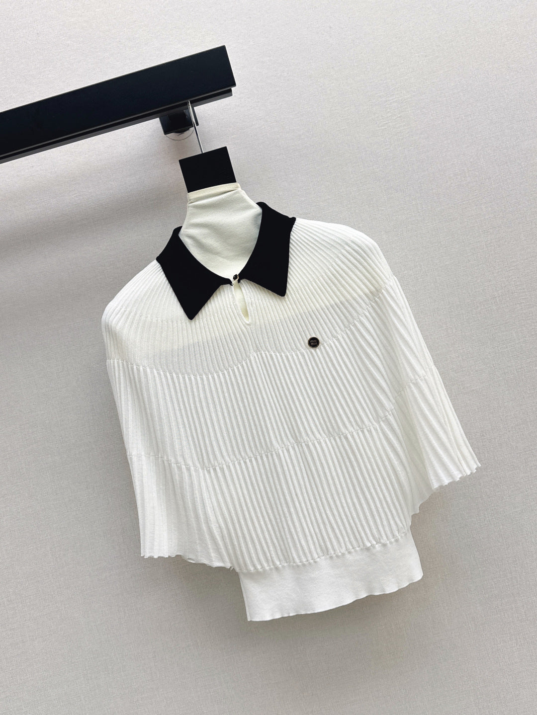 Miu 25ss knit cape shirt