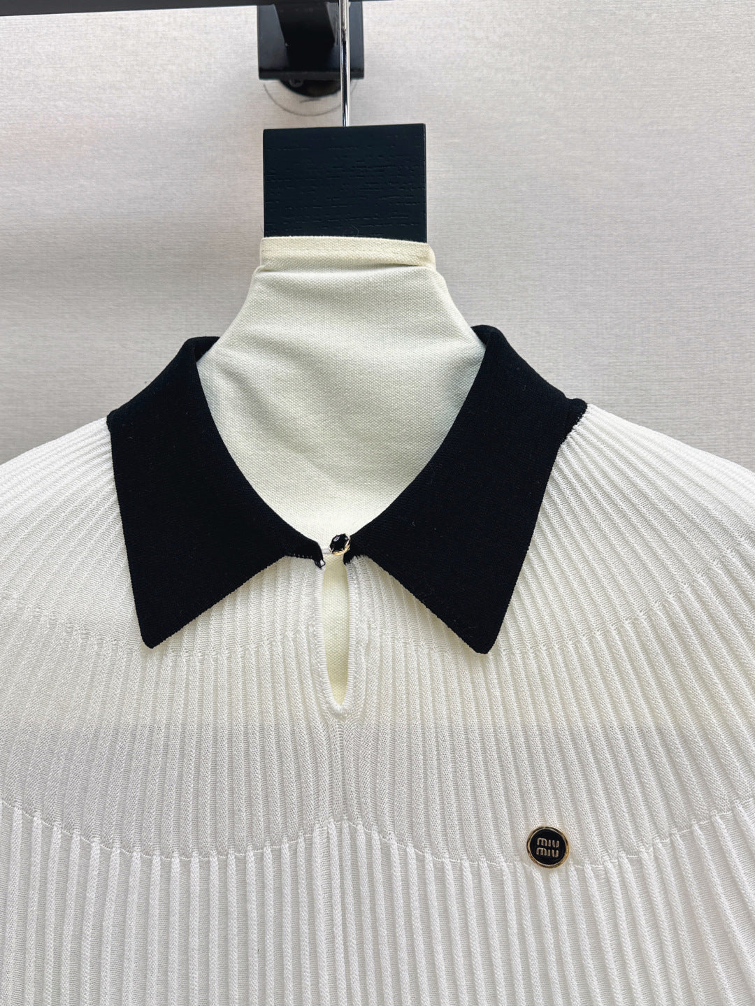 Miu 25ss knit cape shirt