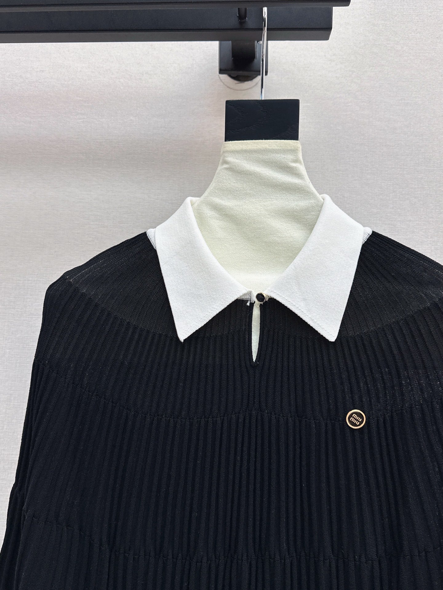 Miu 25ss knit cape shirt