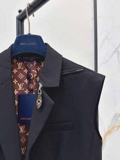 Louis 25fw sleeveless jacket