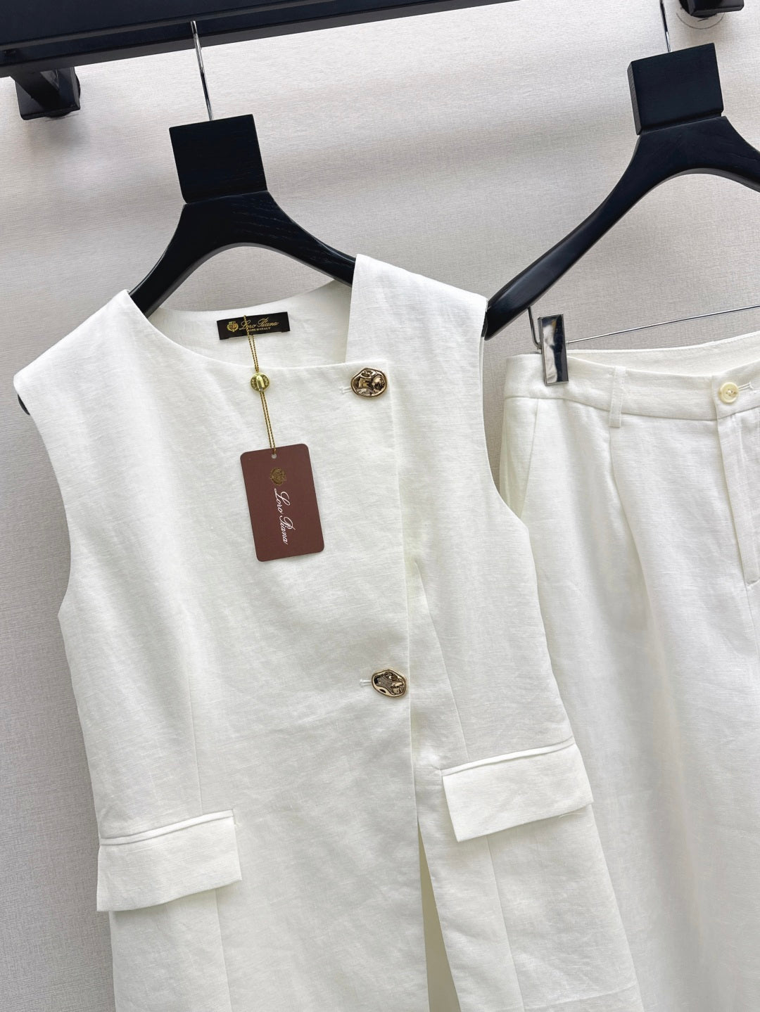 Loro 25ss linen suit