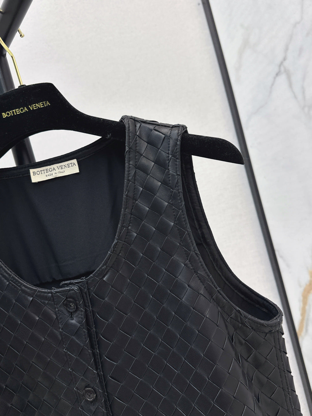 Bottega 25ss sleeveless leather jacket