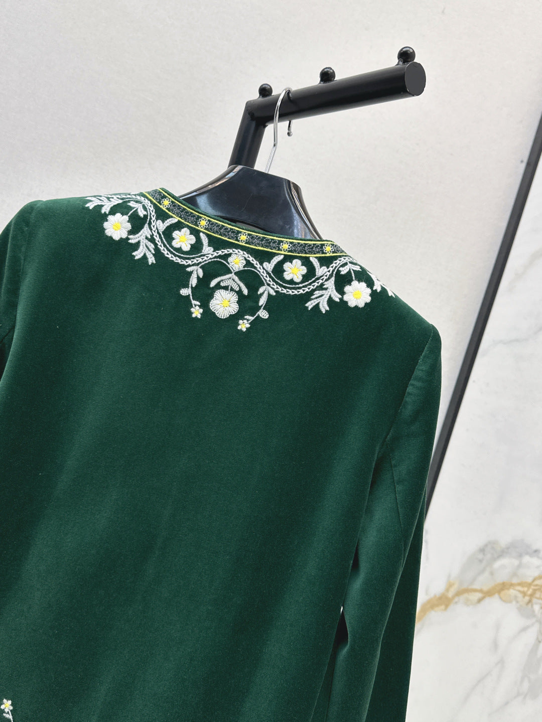 Celi 25fw embroidered jacket