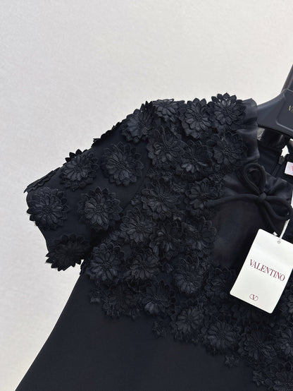 Valen 25fw embroidered dress
