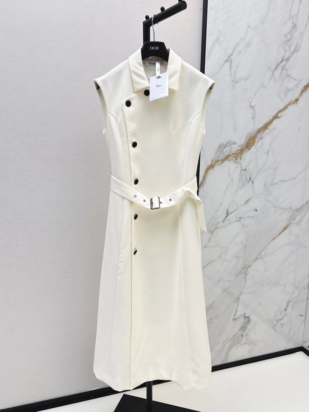 CD 25fw sleeveless dress