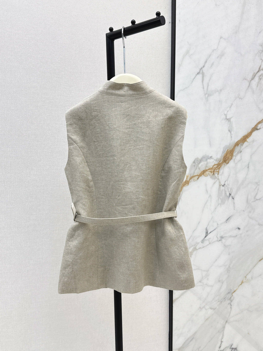 Loro 25ss Linen vest