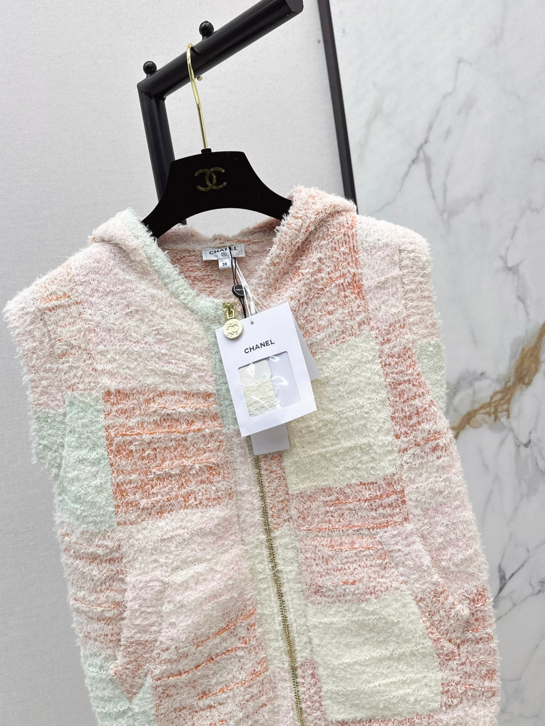 Chan 25fw hooded vest