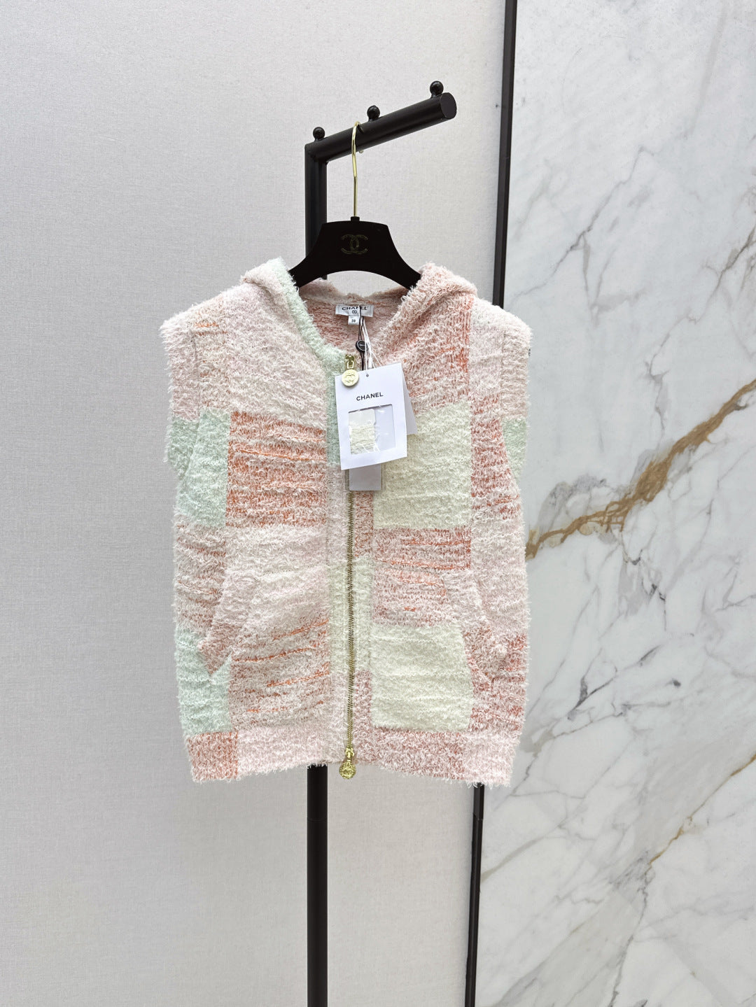 Chan 25fw hooded vest