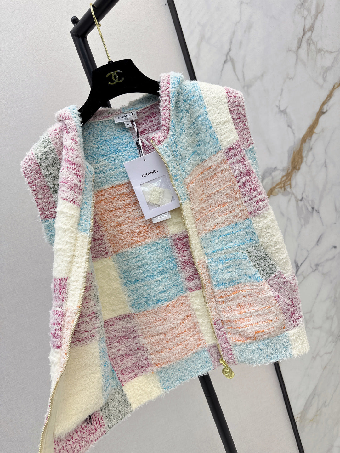 Chan 25fw hooded vest