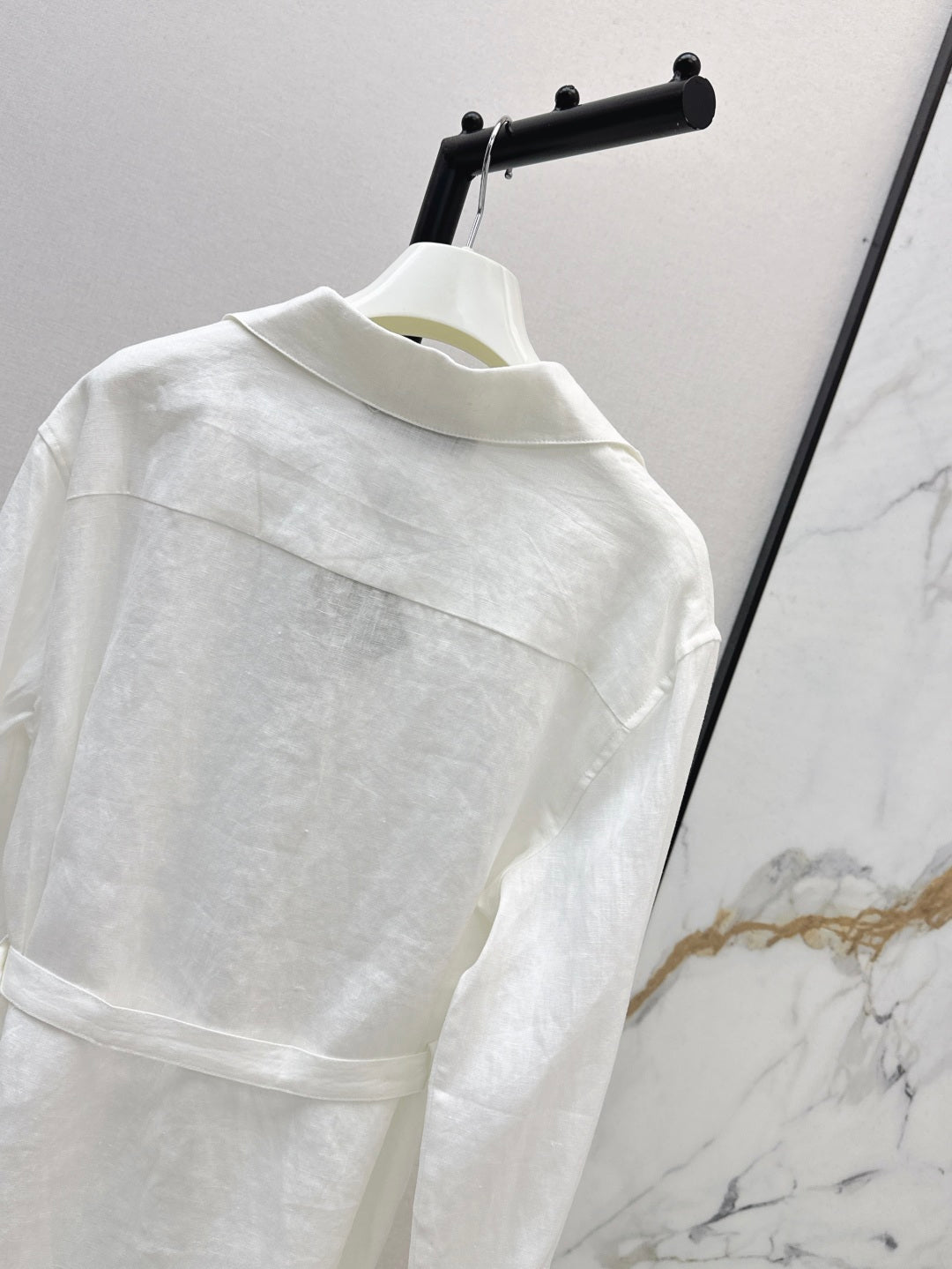 Loe 25fw linen shirt