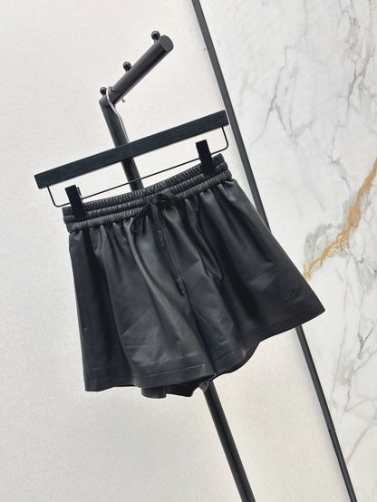 Loro 25fw leather short