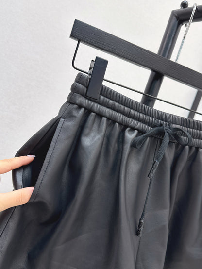 Loro 25fw leather short