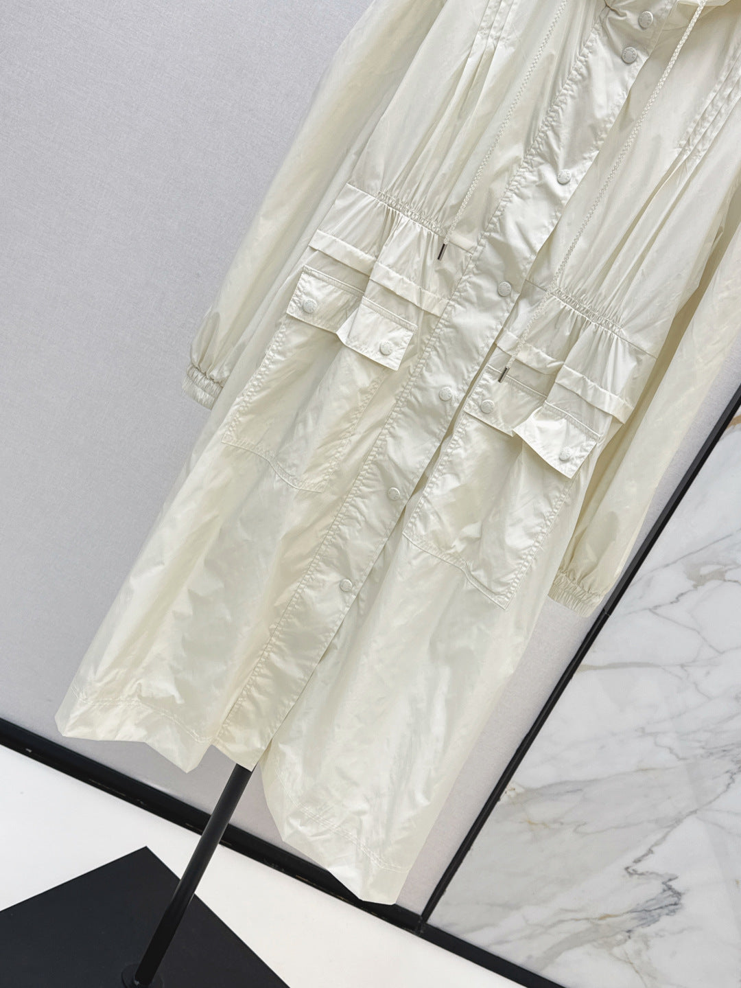 Monc 25fw trench coat