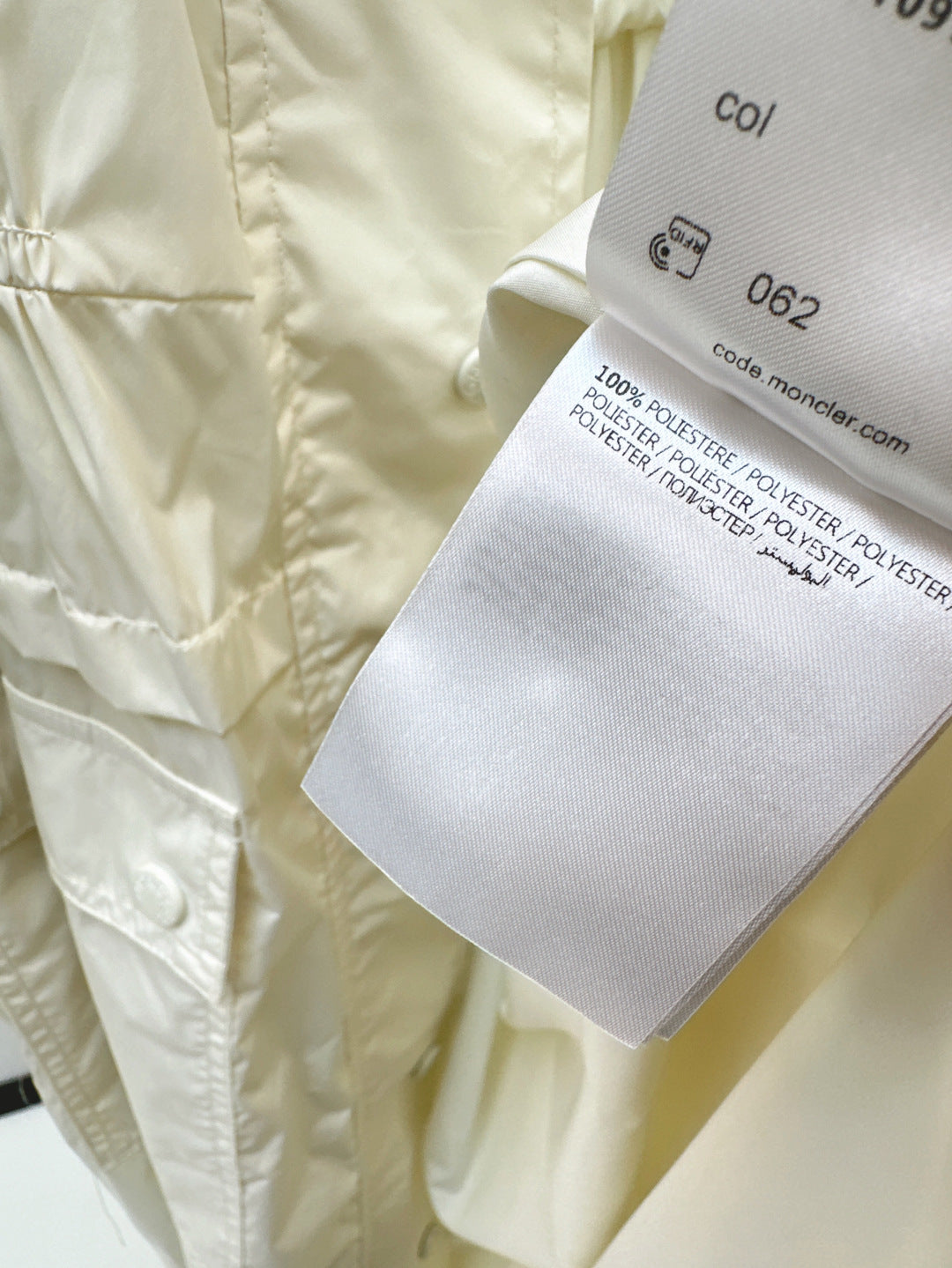 Monc 25fw trench coat