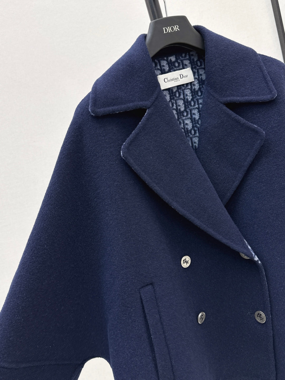 CD 25fw reversible coat