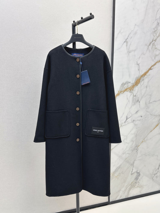 Louis 25fw reversible coat