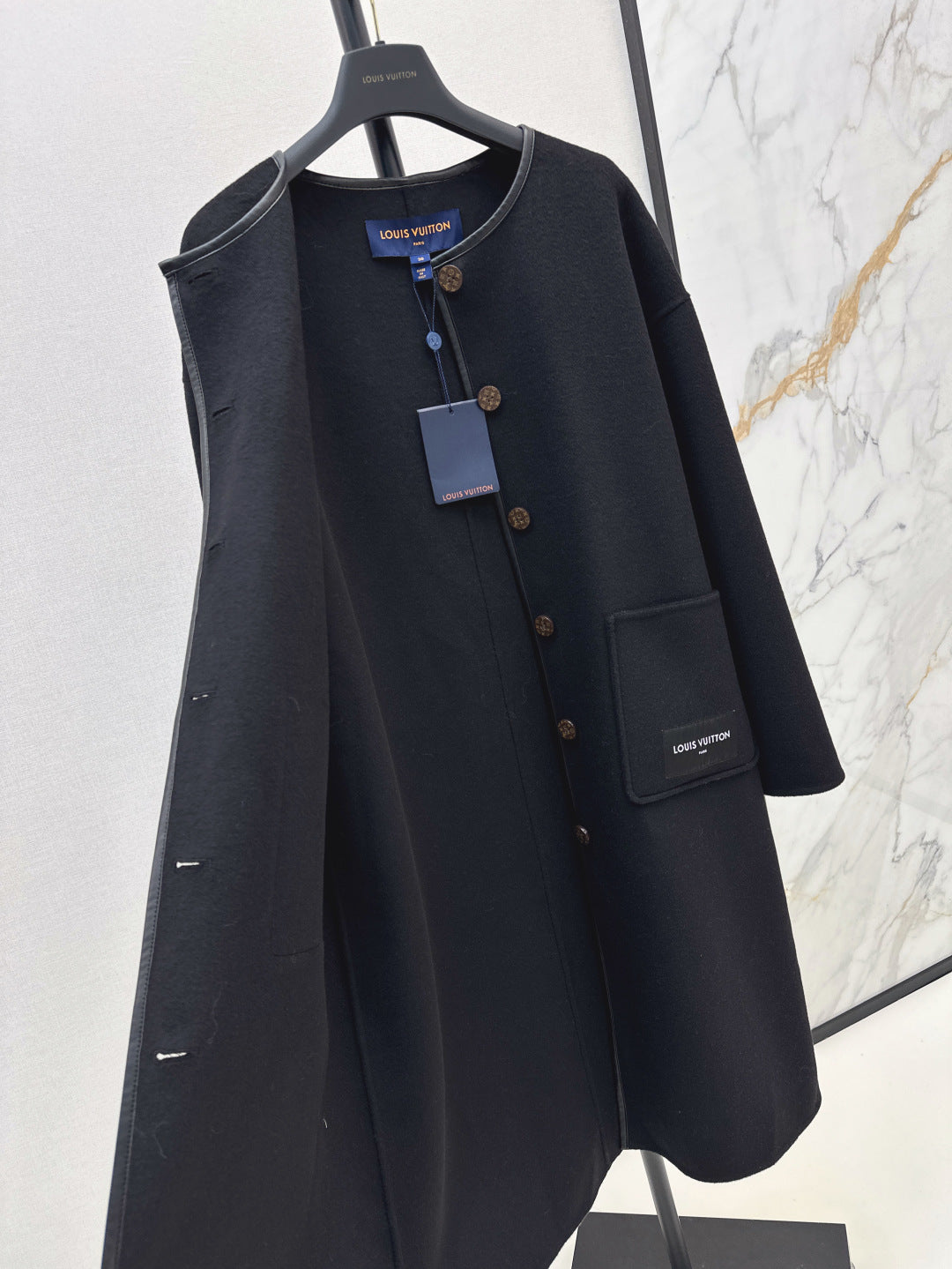Louis 25fw reversible coat