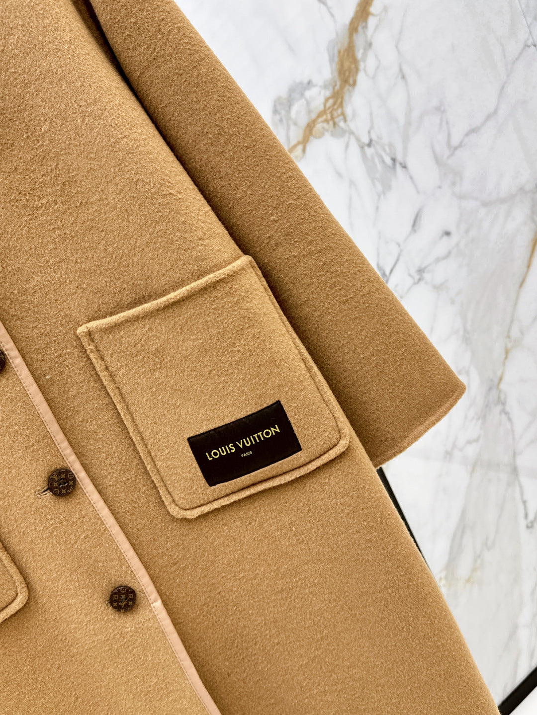 Louis 25fw reversible coat