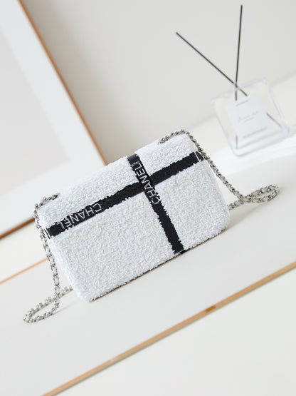 Chan shoulder bag