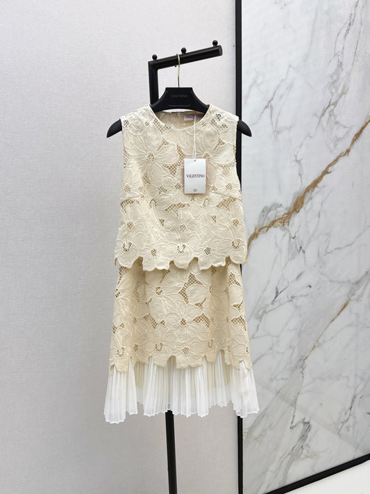 Valen 25ss embroidered dress