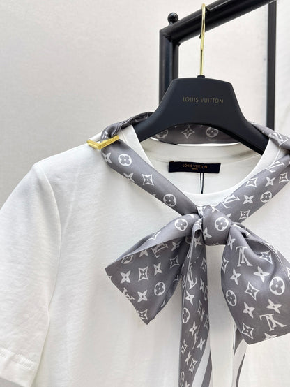 Louis 25ss scarf t-shirt