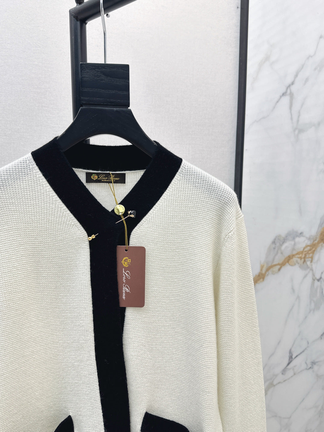 Loro 25fw cashmere cardigan