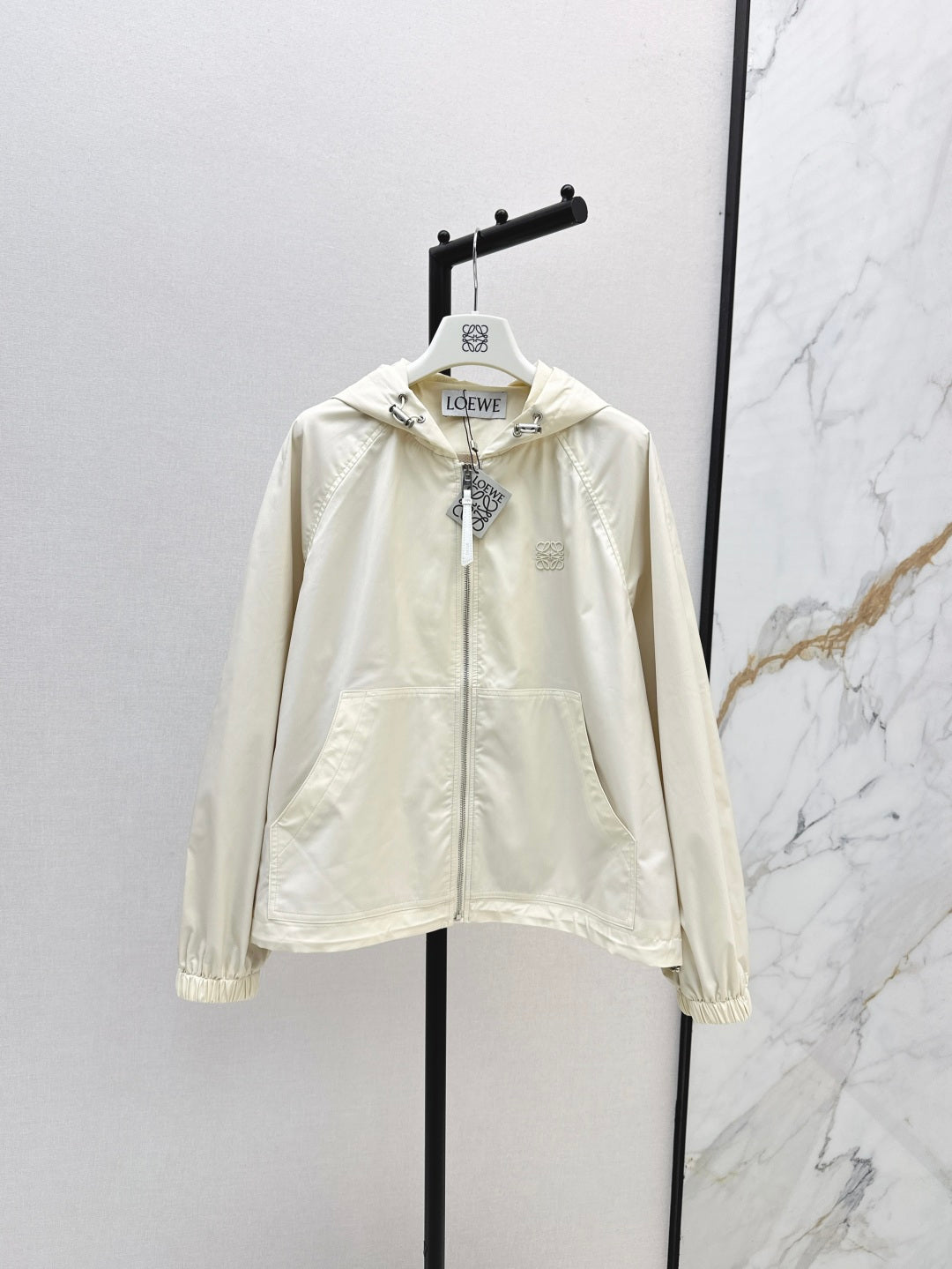 Loe 25fw hooded jacket