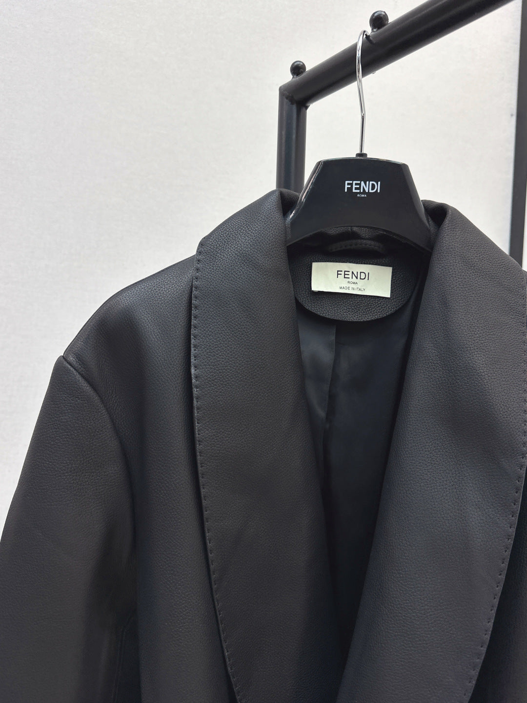 Fend 25fw leather coat
