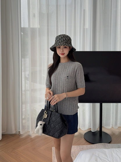 CD 25fw knitted sweater