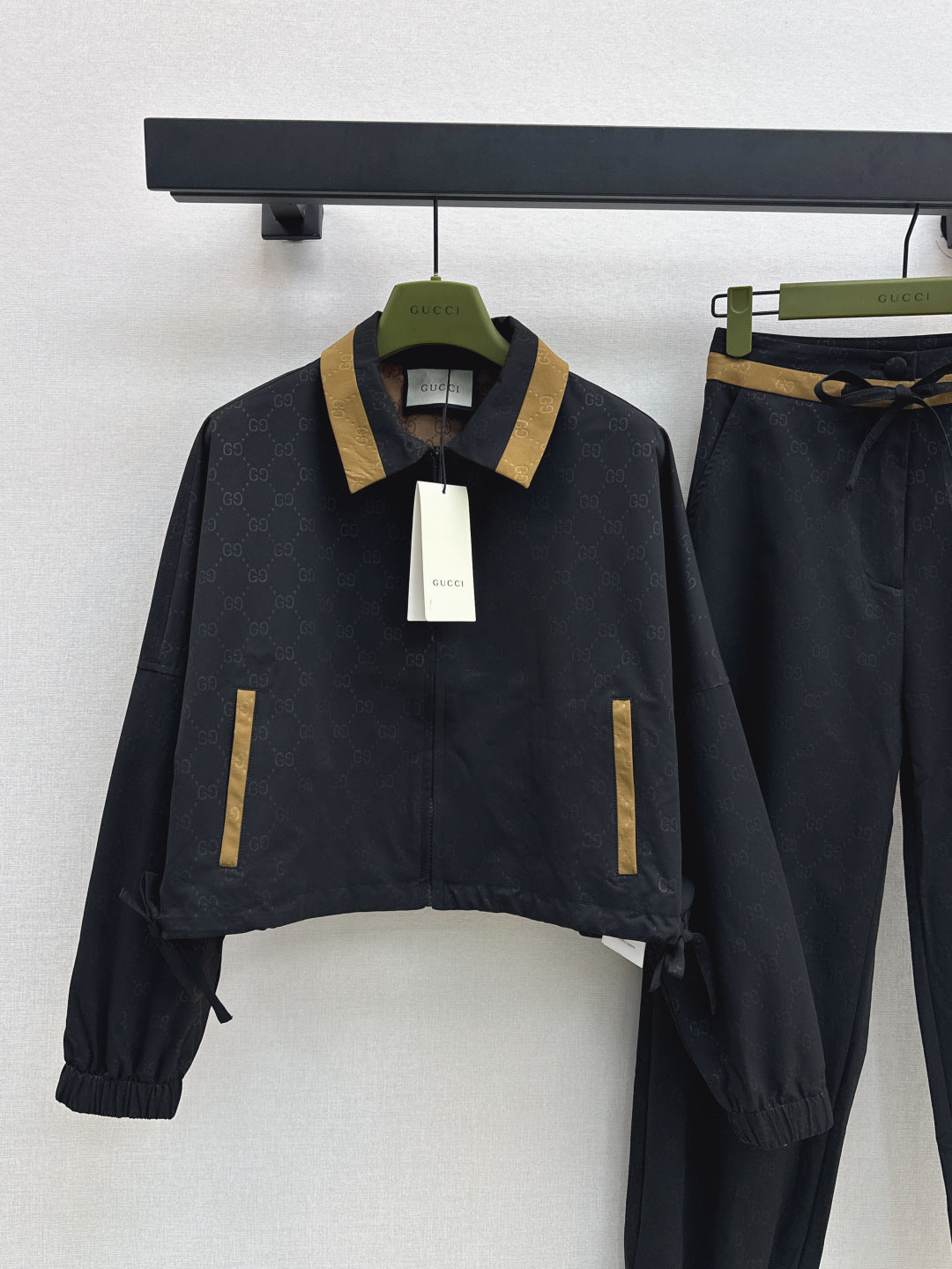 Guc 25fw tracksuit