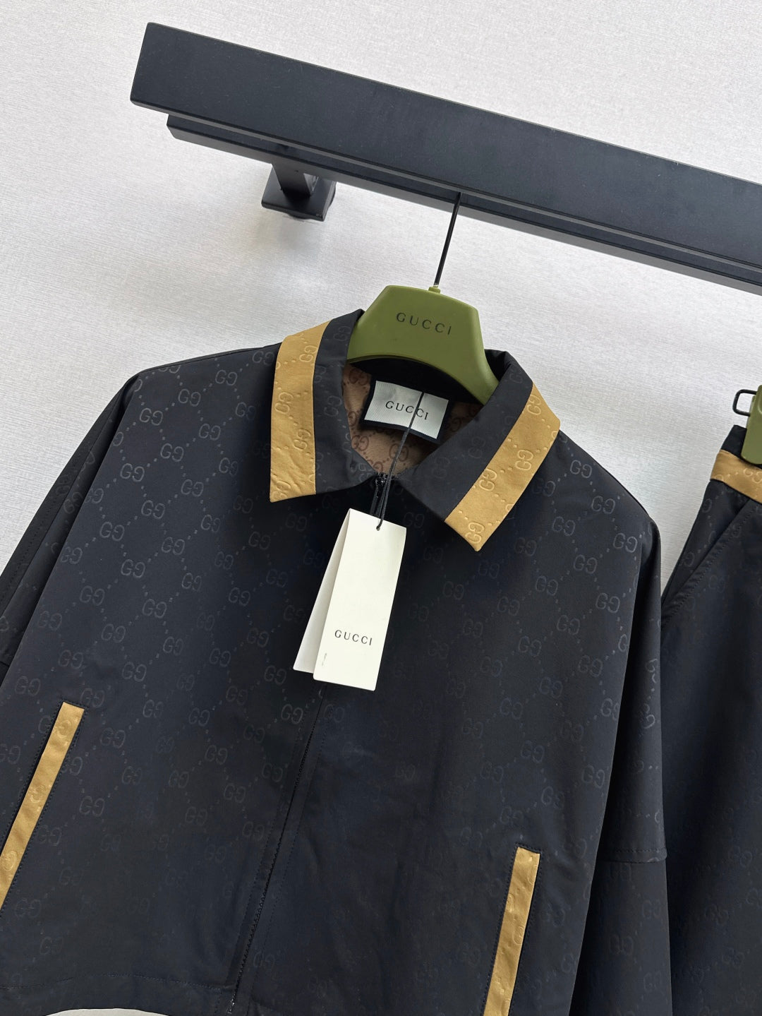 Guc 25fw tracksuit