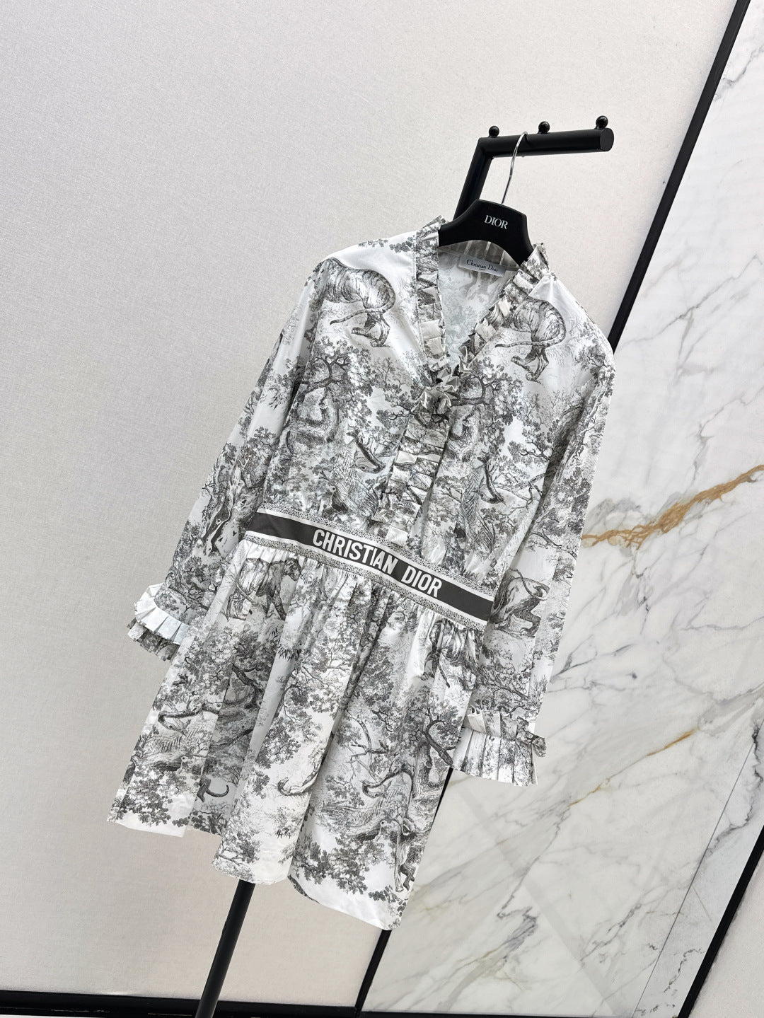 CD 25fw ruffle dress