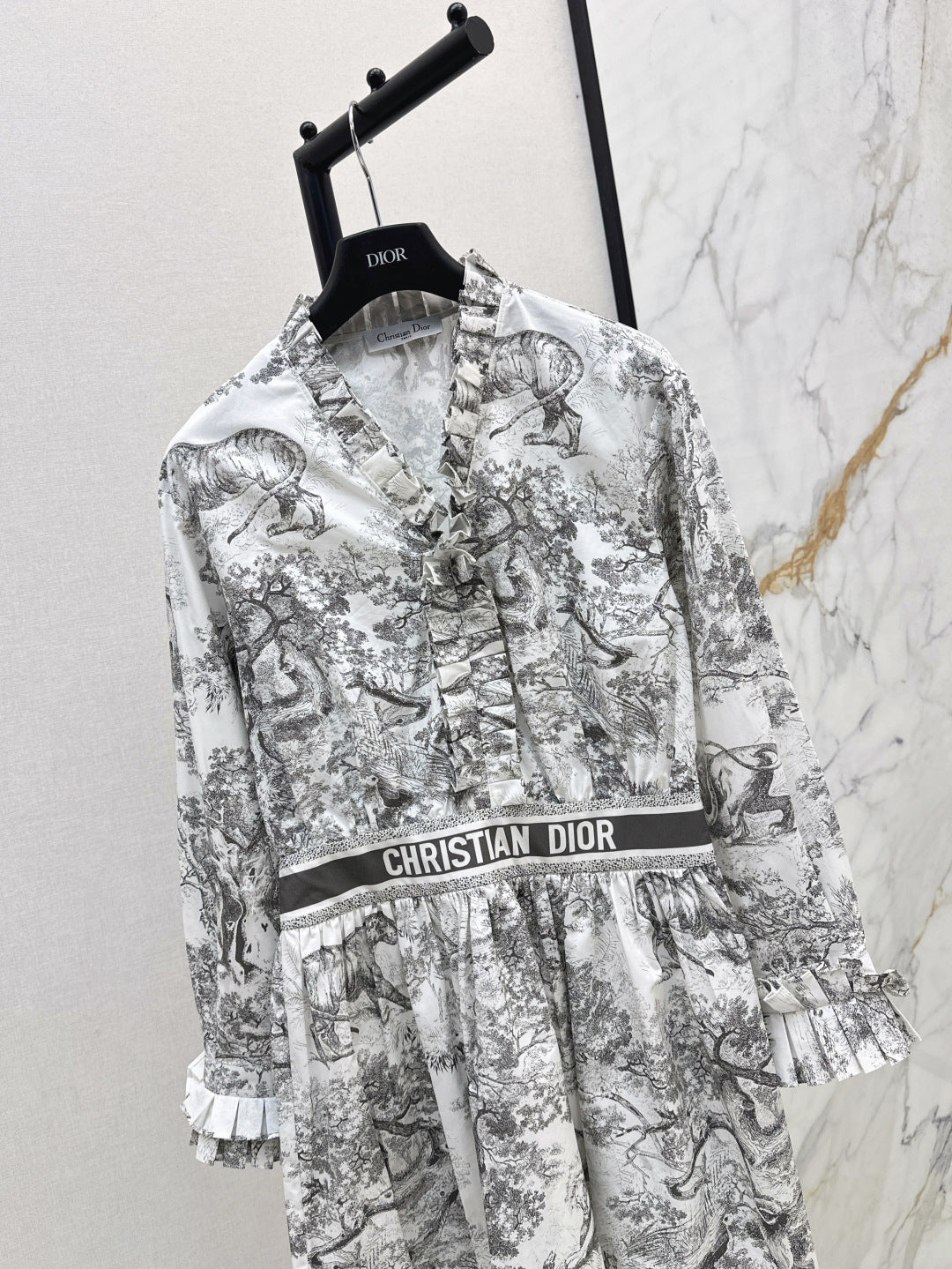 CD 25fw ruffle dress