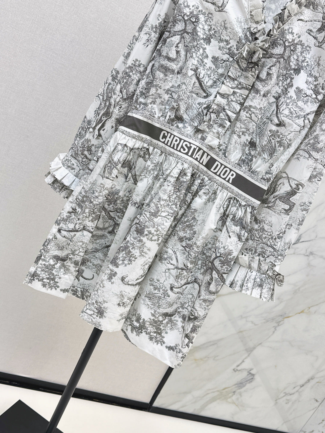 CD 25fw ruffle dress