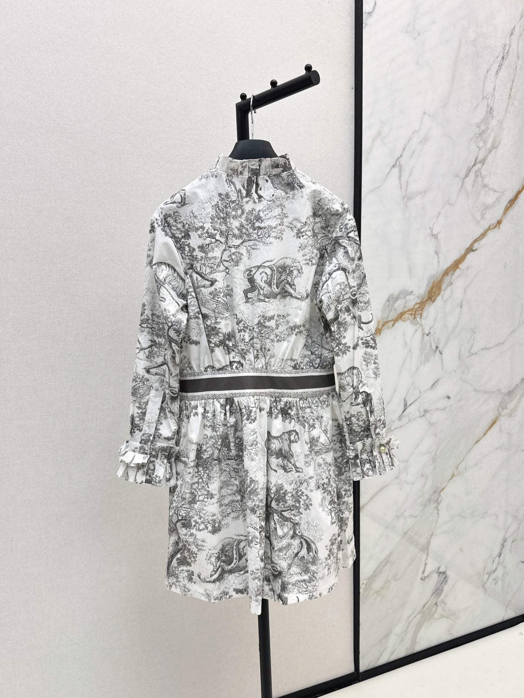 CD 25fw ruffle dress